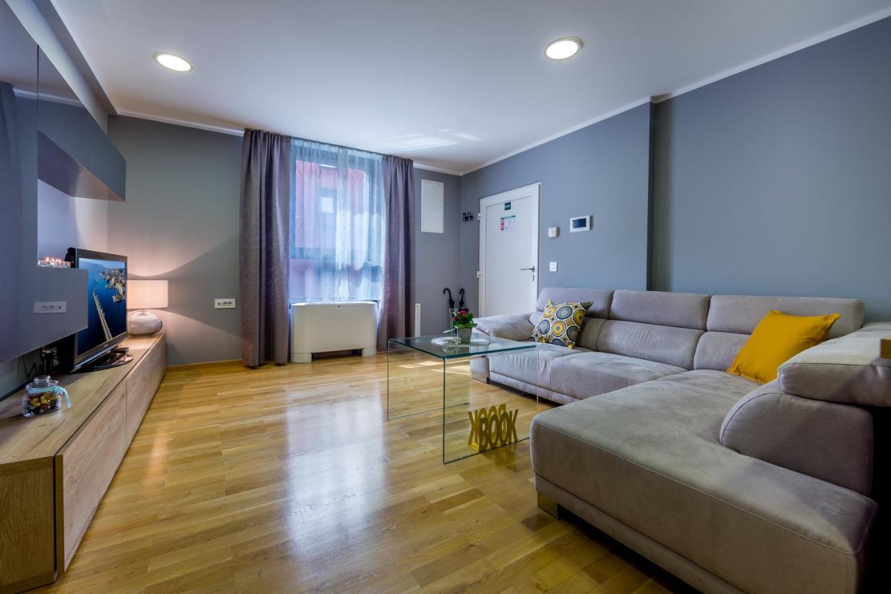 Elena Apartment リエカ エクステリア 写真
