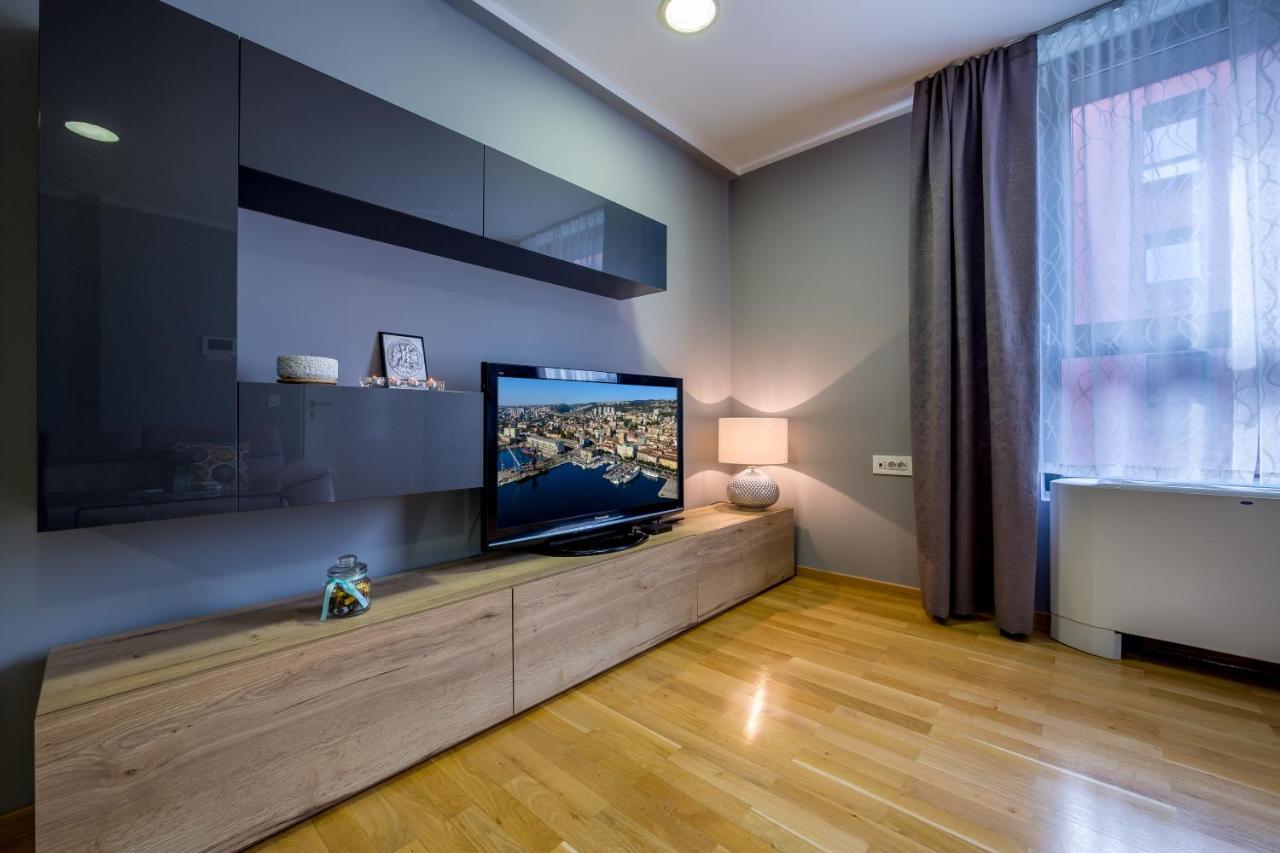 Elena Apartment リエカ エクステリア 写真